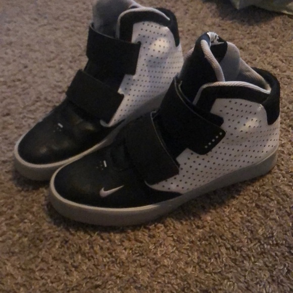 There just not my style - Picture 1 of 4